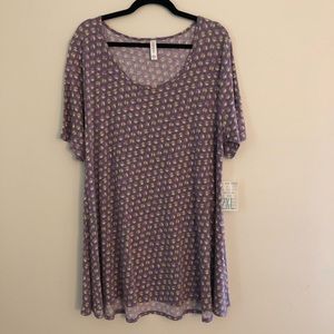 LuLaRoe Perfect Tee- NWT